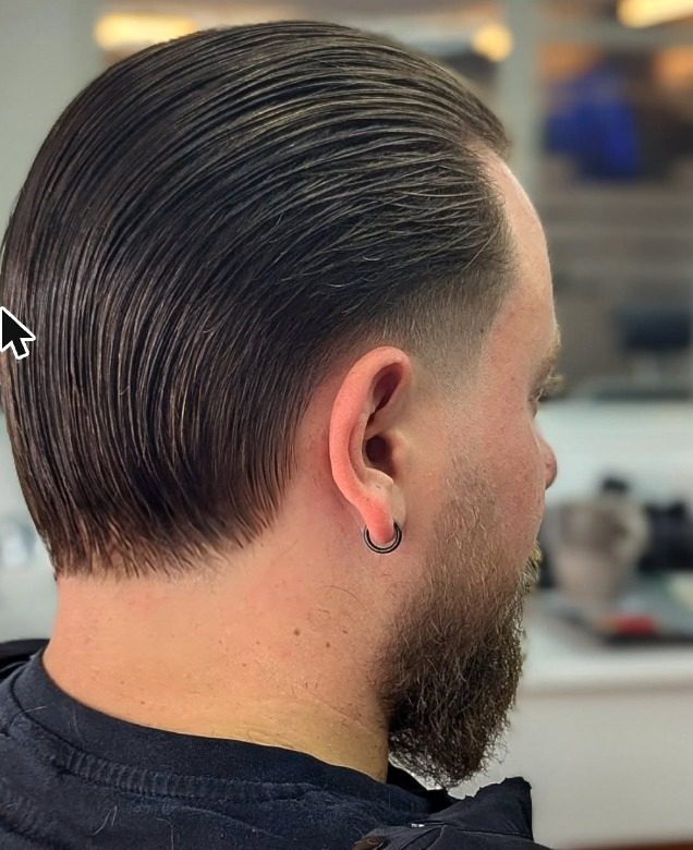 Slick Back mit Taper